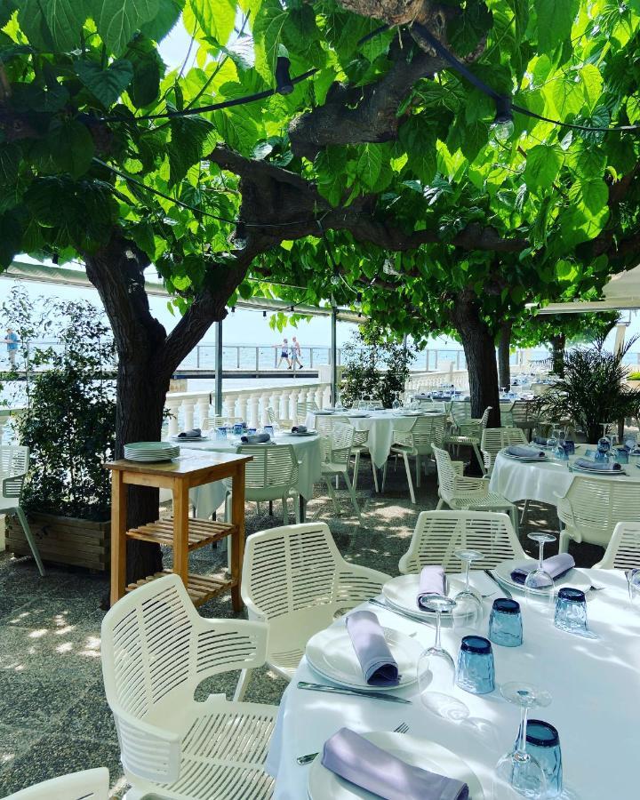 Hotel Restaurant Juanito Platja Sant Carlos de la Ràpita Dış mekan fotoğraf