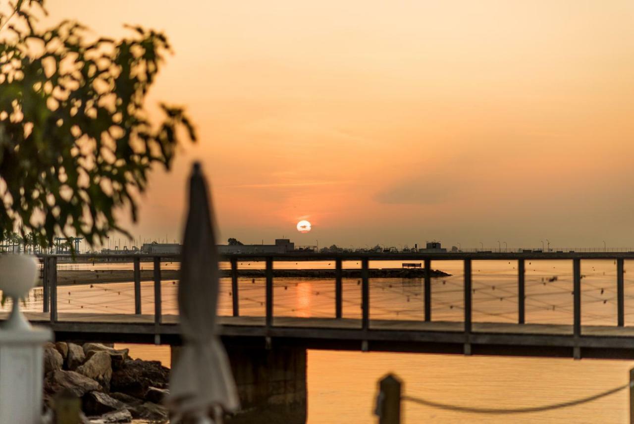 Hotel Restaurant Juanito Platja Sant Carlos de la Ràpita Dış mekan fotoğraf
